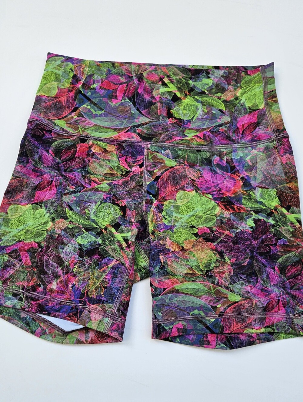 Lululemon Align High Rise Short 6" Size 8 Botanical Bloom Multi Floral Pink NWOT